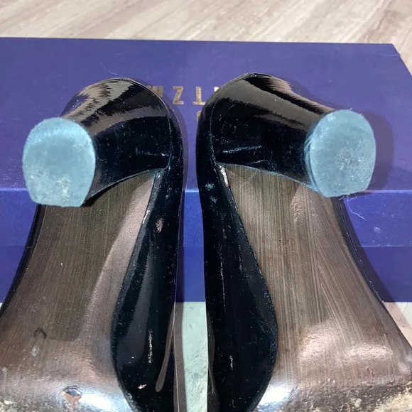Women’s black heels. Stuart Weitzman.