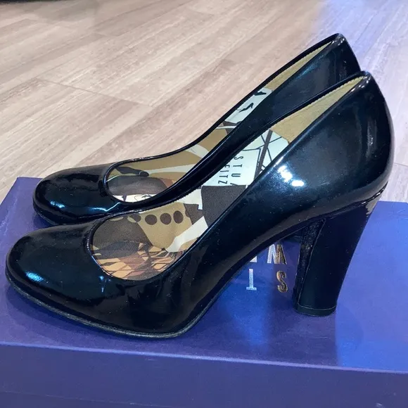 Women’s black heels. Stuart Weitzman.
