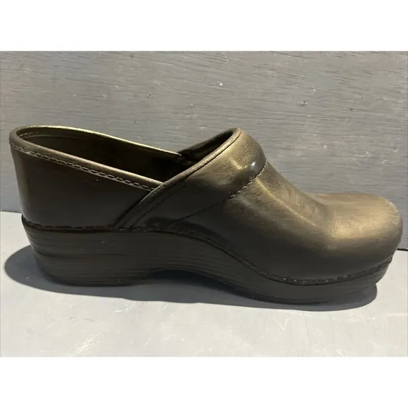 Womens Dansko Leather Black Pro Work Clogs Size 39 US 8.5-9