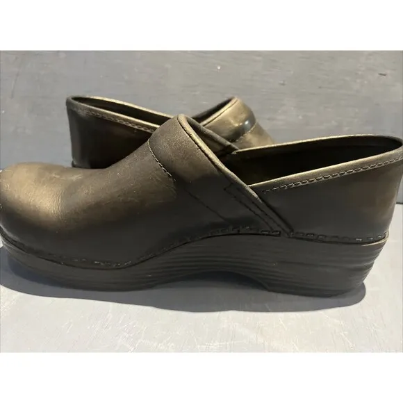 Womens Dansko Leather Black Pro Work Clogs Size 39 US 8.5-9