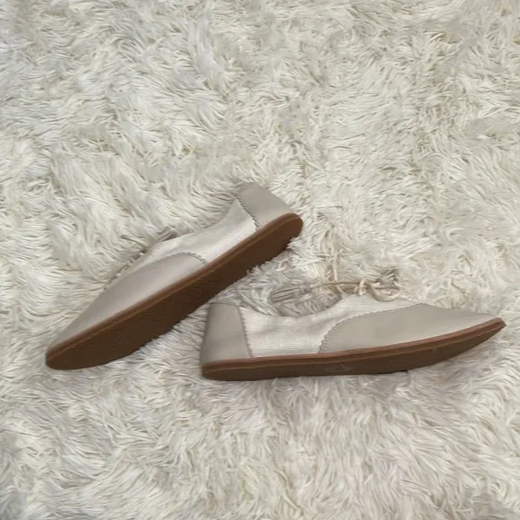 Women’s Genuine Leather Ugg Water Lilly Cream Tassel Tie Oxfords, Size: 7, NWOB