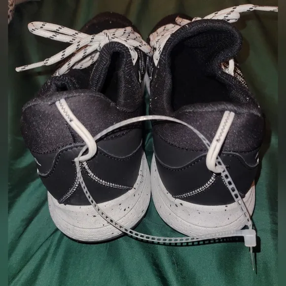 Women's Merrell bravada 2 hiking shoes with tread size 11 NWOT