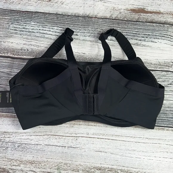 Women’s Nike Plus Size Bold V-Back Sports Bra Black/White Size-42DD (BQ4127-019)