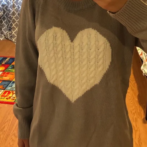 Women's Pullover Sweaters Long Sleeve Crew Neck Cute Heart Knitted