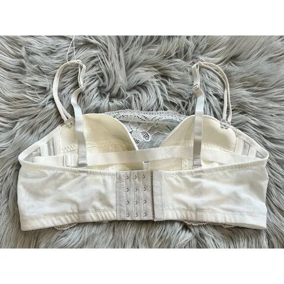 Women’s Strapless Non-Slip Multi-wear Bra Size 38B White (MSRP $69.99)