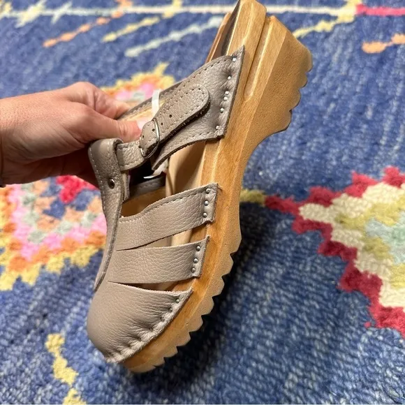 Women’s Troentorp Beige Mary Jane Clogs Size 8 New without box NWOB.