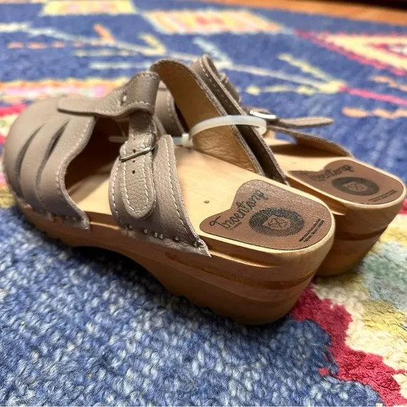 Women’s Troentorp Beige Mary Jane Clogs Size 8 New without box NWOB.