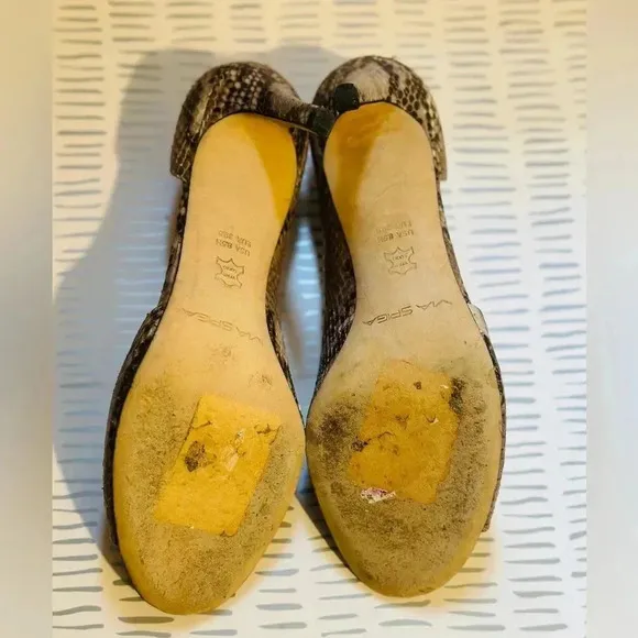 Women’s Via Spiga Snakeskin print heels