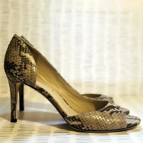 Women’s Via Spiga Snakeskin print heels