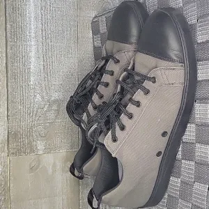 Woobies Men's 9.5/Women's 11 Tactical Mod-1 Gray and Black Canvas low top Shoe