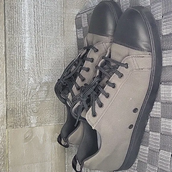 Woobies Men's 9.5/Women's 11 Tactical Mod-1 Gray and Black Canvas low top Shoe