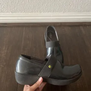 Work Wonders By Dansko 37 Womens Dark Gray Slate Clogs Niurse Comfort