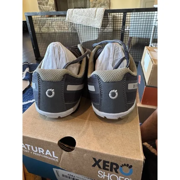 Xero Shoes Barefoot Running Shoes Men's 9.5 Minimalist Zero Drop Wide Toe Box