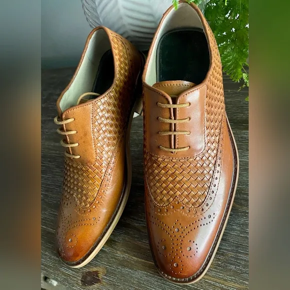 Zanzara Shoes, Mens 8, Brown Leather Wing tip Basket Weave Oxfords