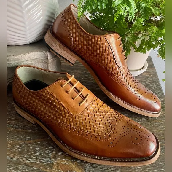 Zanzara Shoes, Mens 8, Brown Leather Wing tip Basket Weave Oxfords