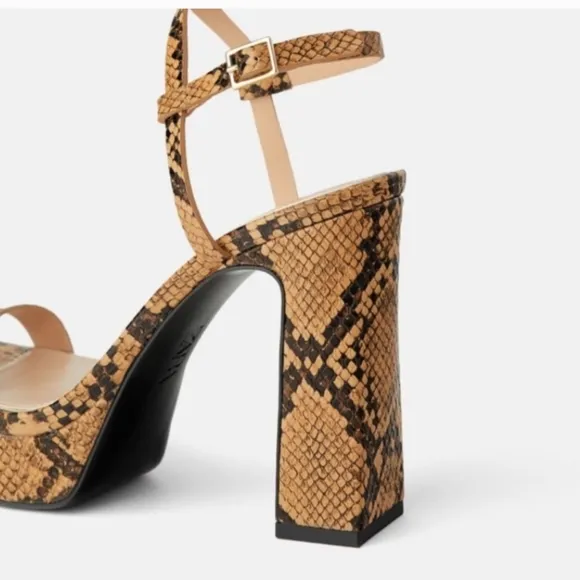 🔥Zara Chic Snakeskin Platform Heels🔥