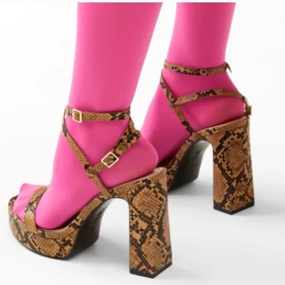🔥Zara Chic Snakeskin Platform Heels🔥