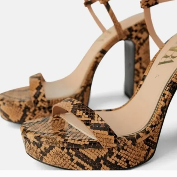 🔥Zara Chic Snakeskin Platform Heels🔥